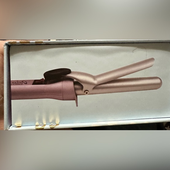 Aria Beauty Pop N Lock Interchangeable Straightener and curling iron set. - Picture 2 of 4